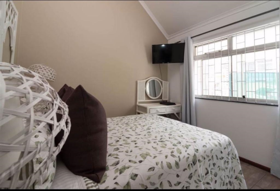 3 Bedroom Property for Sale in Vredehoek Western Cape